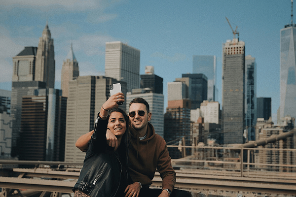 Photo after AI removed tourists from travel image – free online object remover